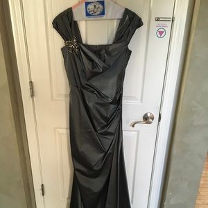 Beautiful full length formal dress!
